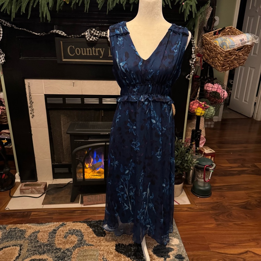 Just Taylor women’s size 2 blue floral sleeveless dress
